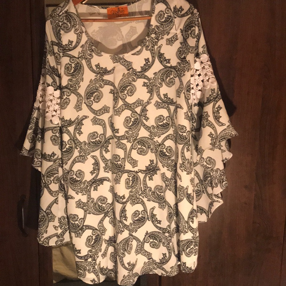 VOOM! Beautiful Dress with built in slip!